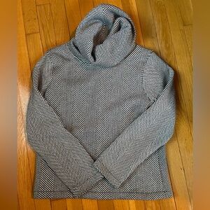 Jcrew turtle neck size M